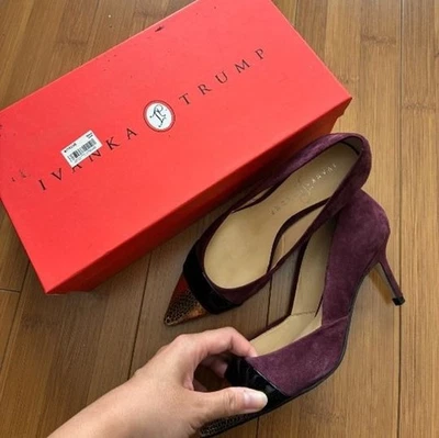 Tacones Ivanka Trump de gamuza borgoña de cuero - para mujer 5M Foto 1 de 4