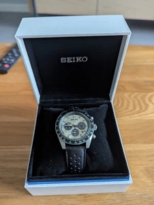 seiko speedtimer ssc943, cream dial, green bezel, solar quartz - Picture 1 of 7