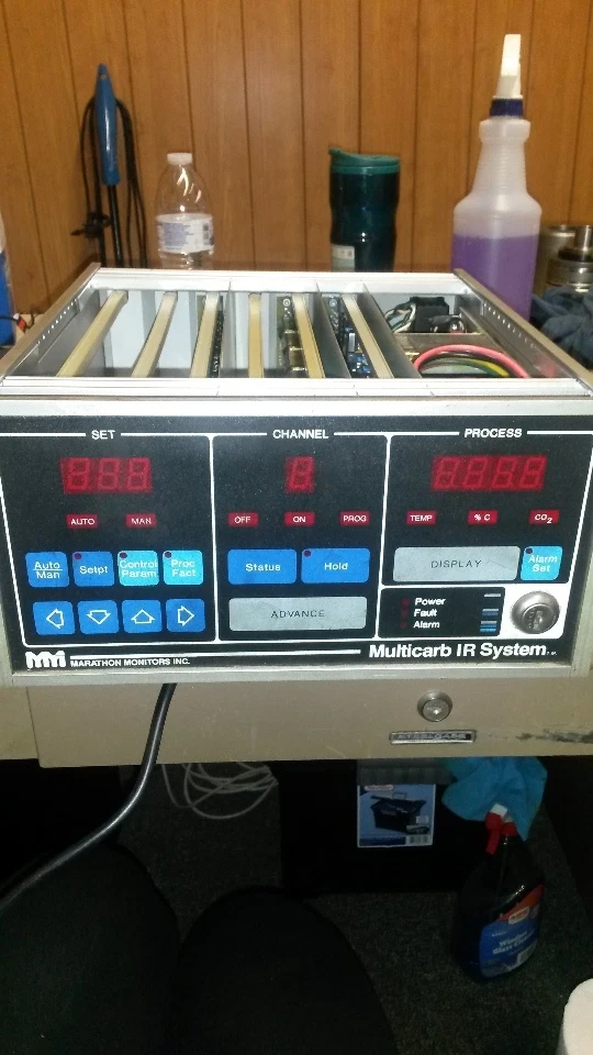 Monitores Marathon Multicarb Sistema IR Bonita unidad usada Foto 1 de 4