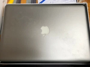 Apple Macbook Pro 15,4" - Metà 2010 - Solo parti di Ricambio - Foto 1 di 4