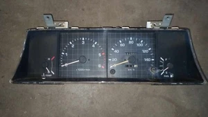 01/1984 to 09/1988 Toyota Hilux 2.4L Diesel - Instrument cluster 89427115-110 - Picture 1 of 3