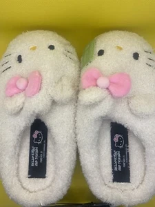 Hello Kitty Plush House Slippers Women Size MEDIUM New FOREVER 21 Platform - Picture 1 of 4