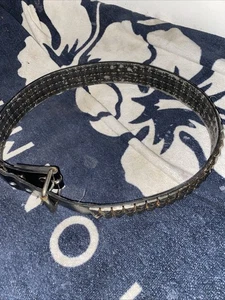 Cinturón piramidal de tres filas de colección Hot Topic negro unisex escena gótica Y2K punk años 2000 - Imagen 1 de 13