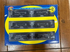 Athearn Delaware & Hudson 91180 ATSF 34' 2 Bay Hopper Offset 6-Pack Ho Scale - Picture 1 of 13