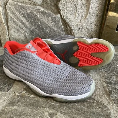 Talla 9.5 - Air Jordan Future Low Wolf Gris Infrarrojo 718948-023 Foto 1 de 4