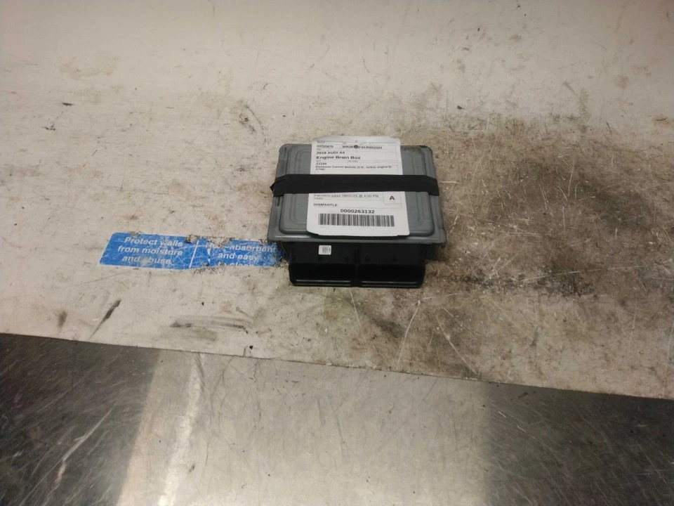 Módulo de control electrónico ECM del motor ID del motor Cymc se adapta a AUDI A4 511545 18-19 Foto 1 de 4