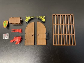 Lego Castle 6082 Fire Breathing Fortress PARTS LOT