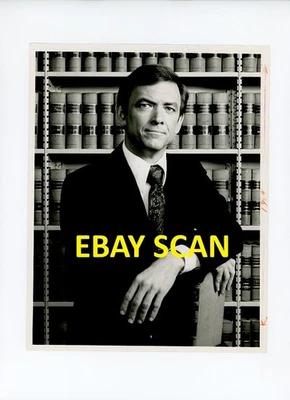 MONTE MARKHAM "THE NEW PERRY MASON" ORIGINAL CSB TV PORTRAIT STILL - Image 1 of 2