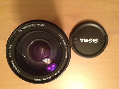 Sigma DL Hyperzoom 28-200mm f/3.5-5.6 DL Macro Lens for Canon DEFECTIVE / PARTS - Image 1 of 4