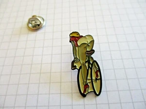 PIN UP SEXY GIRL ON BIKE PIN-UP PIN PRIVATE COLLECTION us30 - Picture 1 of 5