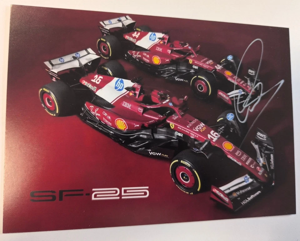 Postal original 15x21 firmada Lewis Hamilton Scuderia Ferrari F1 SF-25 2025 Foto 1 de 2