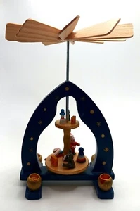 Vela de carrusel de Navidad de madera Santa Ratón pirámide molino de viento 2 niveles 7 pulgadas - Imagen 1 de 10