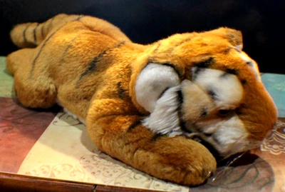 Peluche de colección Yomiko Classics Brown Tiger 18" Russ Berrie (suave) Foto 1 de 2