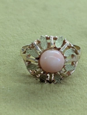 Anillo coral piel ángel vintage 18K (probado) con hoja envolvente talla 8/8,25 Foto 1 de 4