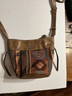 Cartera Bandolera Justin Conceal Carry, Mano Izquierda o Derecha, Azteca, Nueva con Etiquetas Foto 1 de 4