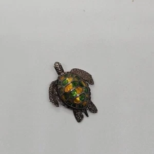 Kabana sterling silver turtle pendant with green and orange enamel shell - Picture 1 of 5