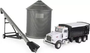 ERTL 1:32 Scale Peterbilt 367 Harvesting Set - Picture 1 of 1