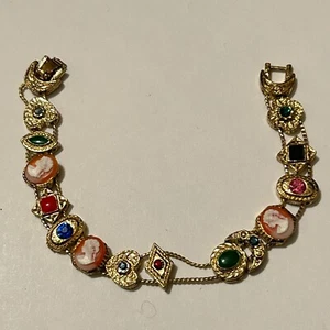 Vtg Goldette Style Victorian Revival Goldtone Slide Bracelet 14 Charms Cameos - Picture 1 of 9