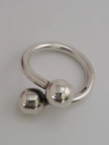 Sterlingsilber 925 Kussball Ring Größe 7,5 W Geschenkbox 6,1 G - Bild 1 von 8