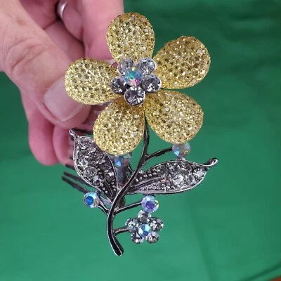 Винтажная акриловая расческа со стразами серебристого цвета металл желтый цветочный узор ромашка 3 дюйма - Изображение 1 из 4