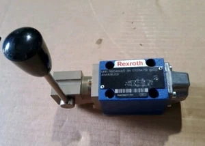 REXROTH R900469302 MANUAL OPERATED DIRECTIONAL CONTROL VALVE - Picture 1 of 2