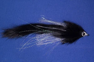 Fliegentom Zonker Streamer negro para peces depredadores (lucio, lubina negra) - Foto 1 di 5