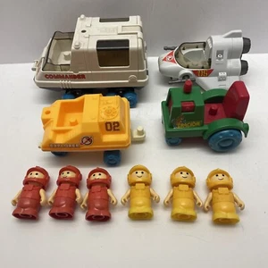 1984 Lil Playmates Space Station Commander Vehicles & 6 Figures - Good Condition - Picture 1 of 24
