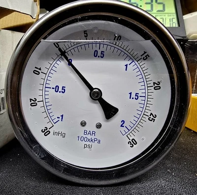 Industrial Compound Gauge, 30 to 0 to 30 psi, 4 in Dial, 1/4 in NPT, Center Back - Image 1 of 4