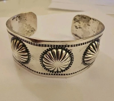 Brazalete Navajo Antiguo Peón Plata Esterlina REVERSO PUNZÓN GOTA DE LLUVIA Diseño Foto 1 de 4