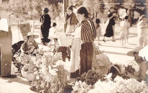 Postcard RPPC Mexico Xochimilco flower market c1945 mercado de flores vendors - Picture 1 of 2