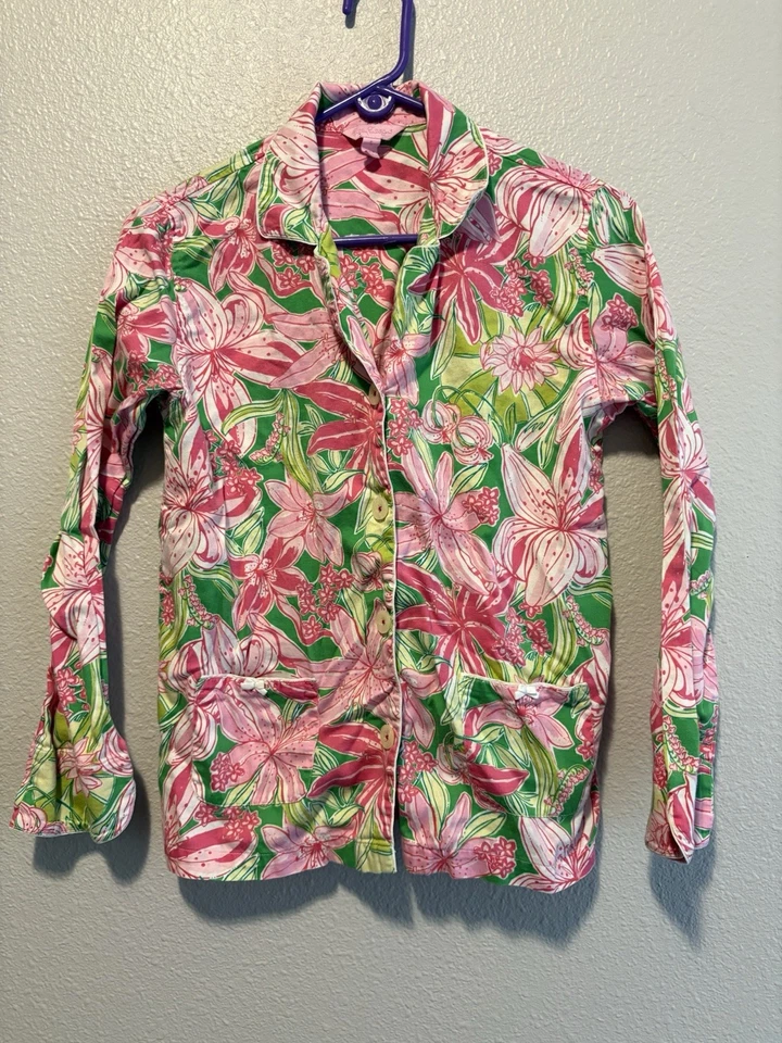 Lilly Pulitzer Women’s Pick of the Bunch Pajama TOP Floral Button-Down Small - Image 1 of 4