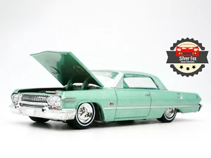 Chevrolet Impala 1963 verde claro escala 1:64 coleccionista diecast modelo C - Imagen 1 de 9