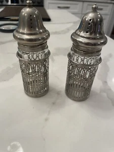Art Deco style detailed Salt and Pepper Shakers - Picture 1 of 5