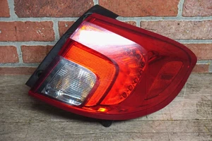 2017-2018 BUICK ENVISION REAR RIGHT SIDE OUTER TAIL LIGHT BRAKE STOP LAMP OEM - Picture 1 of 8