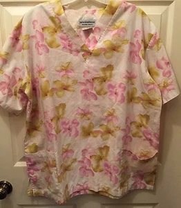 NATURAL UNIFORMS SCRUB TOP Womens M Medium V-Neck Cream Yellow Pink Floral Print - Picture 1 of 4