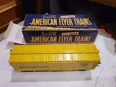 VINTAGE AMERICAN FLYER #639 S GAUGE YELLOW BOX CAR W/LINK COUPLERS & BOX. - Image 1 of 4