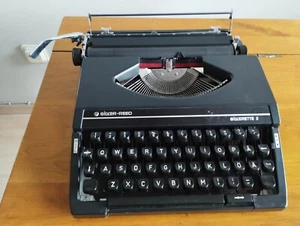 Vintage Silver Reed Seiko tragbare manuelle Schreibmaschine in funktionierendem Zustand. - Bild 1 von 15