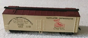 BAUERNGENOSSENSCHAFT CREAMERY CO. BEATMUNGS-KÜHLSCHRANKWAGEN HO SCALE - Bild 1 von 6