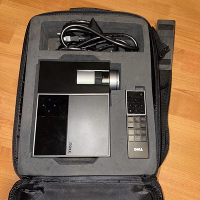 Dell M210X DLP Projector w/ Soft Carrying Case & Cables 50-60Hz - Image 1 of 4