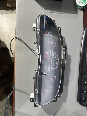 Cuadro de instrumentos velocímetro Ford E150 E250 99 00 178 k millas 1999 2000 Foto 1 de 4