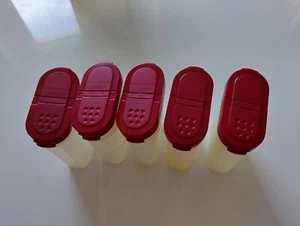 5 x TUPPERWARE Gewürzriesen je 270 ml Rot/klar GEWÜRZSTREUER gebraucht - Bild 1 von 3