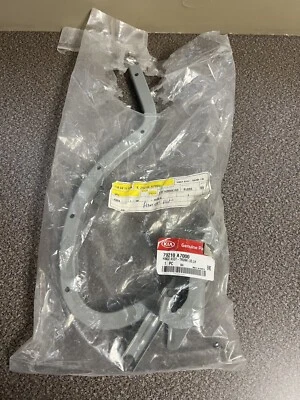 2014-2018 Kia Forte Hinge Trunk Lid LH OEM 79210-A7000 / 4-D Foto 1 de 3