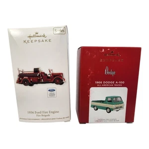 Hallmark 1936 Ford Fire Engine 2012 und 1966 Dodge A-100 2021 - Box beschädigt Lot - Bild 1 von 4