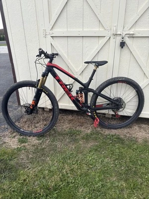2018 Trek Fuel Ex 9.7 Size Medium Carbon Fiber - Image 1 of 4