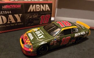 NEW ACTION 2004 NASCAR 1/24 Diecast Bobby Labonte #18 MBNA D-DAY Monte Carlo - Picture 1 of 10