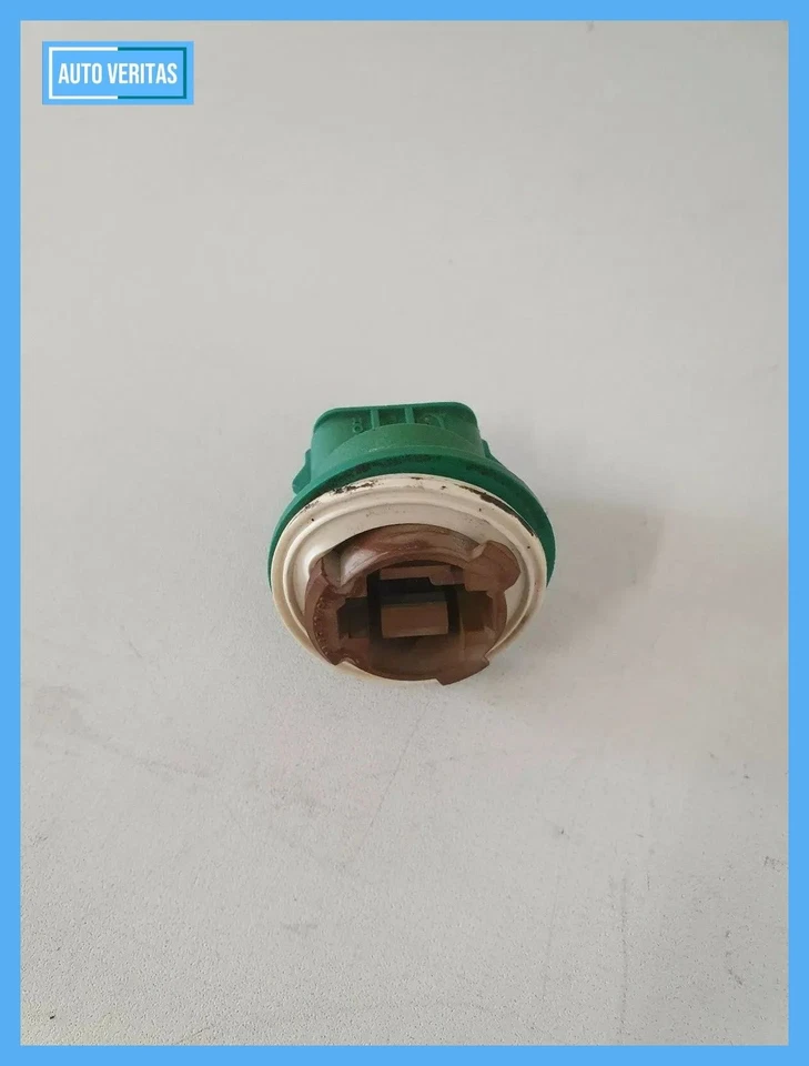 Original Ford Explorer U2 lamp carrier f85b13411from - Image 1 of 4