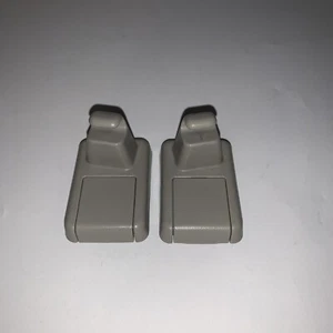 Nissan Sentra 2007-2012 parasol clips de retención guías gris conjunto par OEM - Imagen 1 de 6