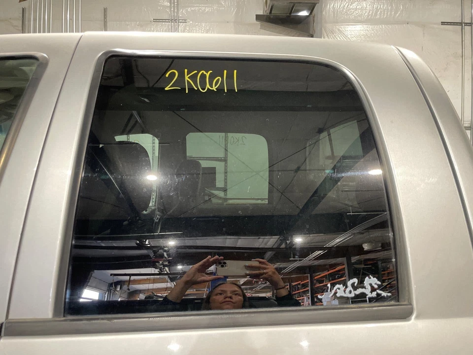 Dodge Ram 2500 2003-2009 conductor LH puerta trasera izquierda ventana vidrio (solo vidrio) Foto 1 de 1