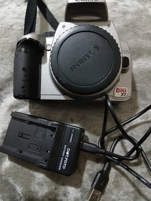 Canon EOS 350D / Digital Rebel XT 8.0MP Digital SLR Camera - grey (Body Only) - Image 1 of 4