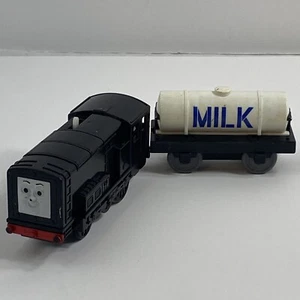 Carro motorizado Thomas Friends TrackMaster diésel y leche 1997 NO funciona - Imagen 1 de 8